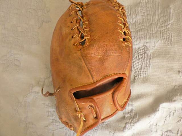 Rawlings T70RY Back